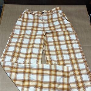 Urban Outfitters White • Plaid Wide Leg Pants